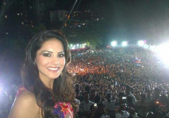Sunny Leone's first Diwali in new house